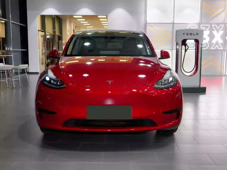 Imgi 4 Tesla Model Y 2023 appearance