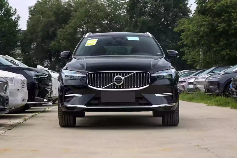 Imgi 4 Volvo XC60 PHEV 2025 appearance