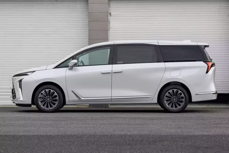 
								Buick GL8 full									