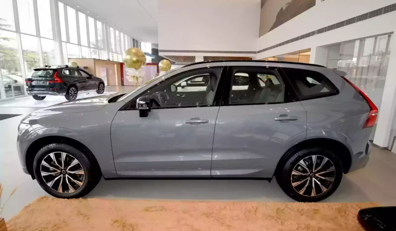 
								Volvo XC60 full									