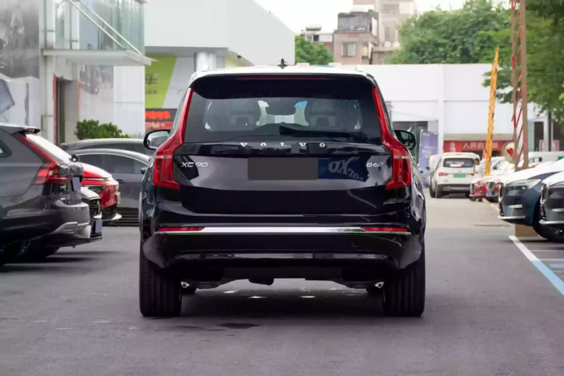
								Volvo XC90 full									